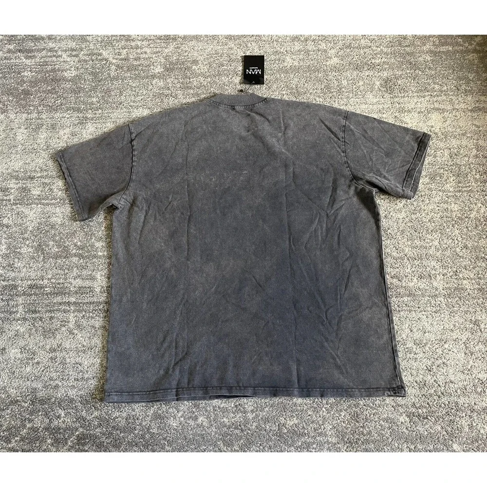 Boohoo Man Official Man Mens XL Graphic Tee Shirt Gray Foil Extended Neck NWT M9 - Picture 2 of 8